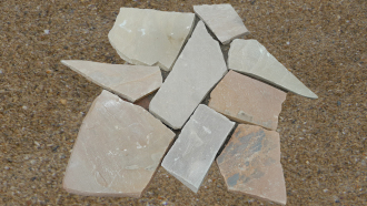 Kandla Brown flagstone  ( 75 kg/m² als vloer ) 4-7 st/m² ; 2-4 cm dik