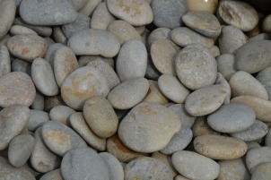 Beach pebbles grijs  40/60 b211